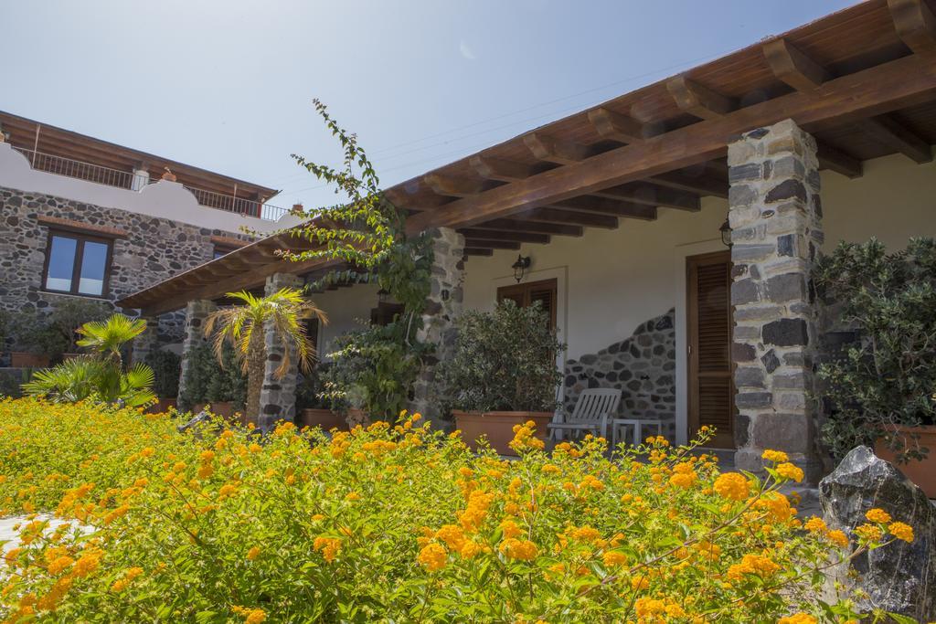 Hotel Residence Acquacalda Lipari  Exterior photo