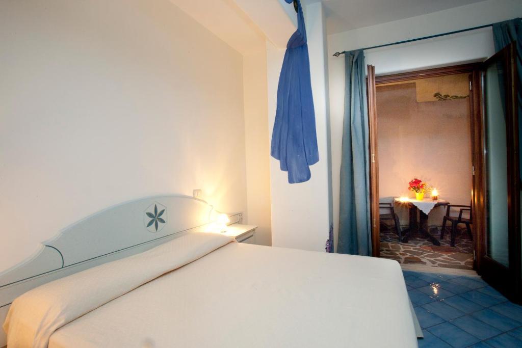 Hotel Residence Acquacalda Lipari  Room photo