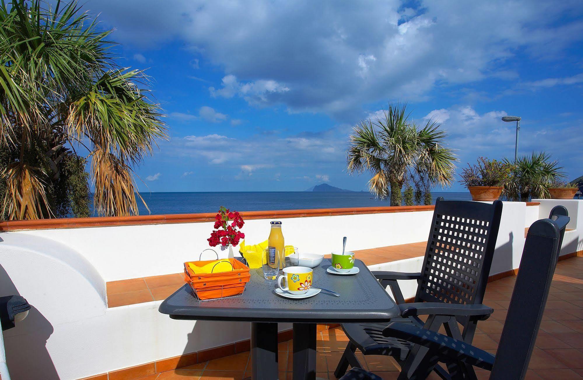 Hotel Residence Acquacalda Lipari  Exterior photo