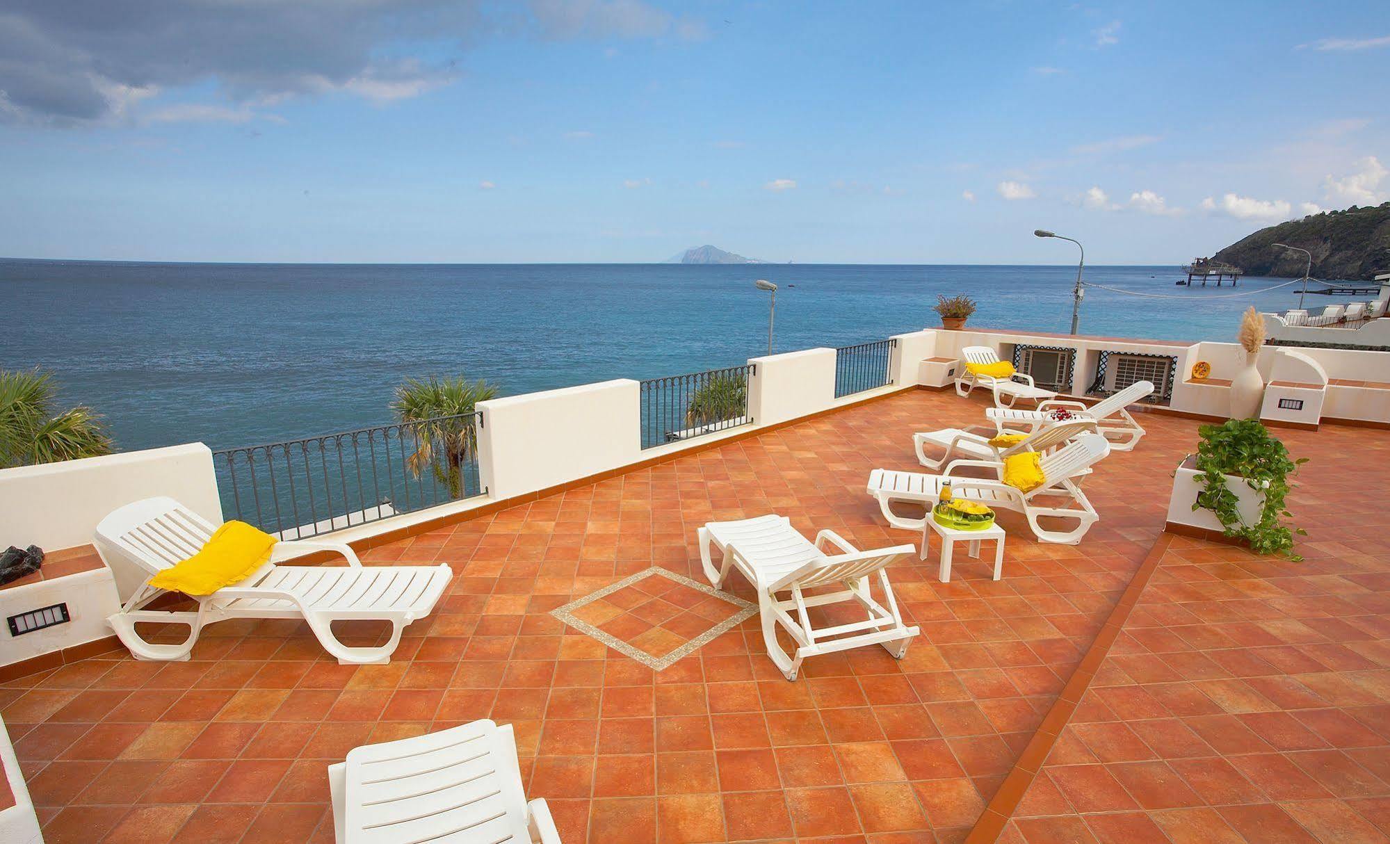 Hotel Residence Acquacalda Lipari  Exterior photo
